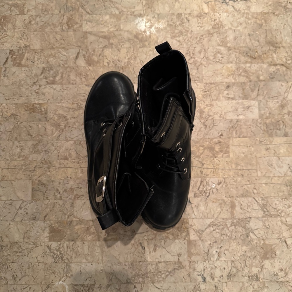 Sleek Black Ankle Booties with Monochromatic Design